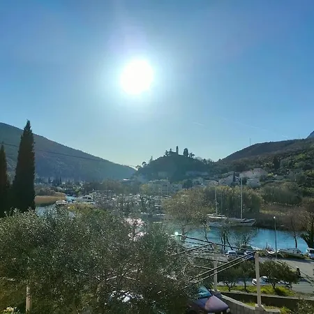 Sun Daire *